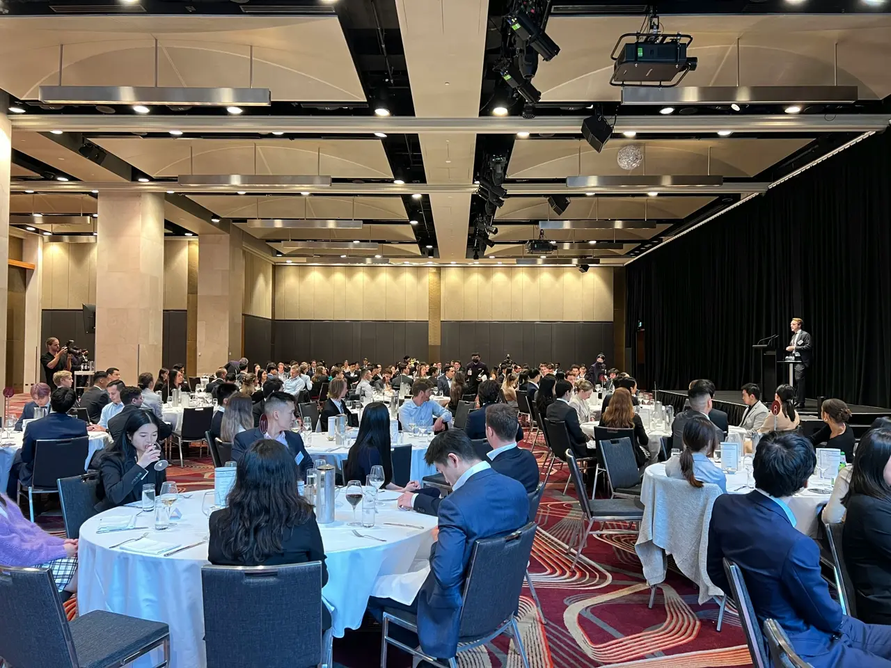 AI-Powered Same-Day Company Retreat Video Editing: Fast Highlight Reels for Corporate Events