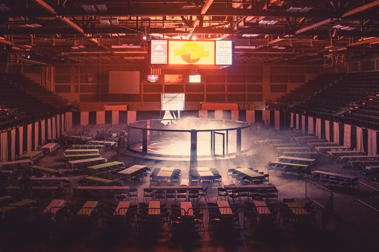 La Guida Definitiva per Creare Video di Momenti Salienti ad Alto Impatto nel MMA: Automazione e Segmentazione del Pubblico